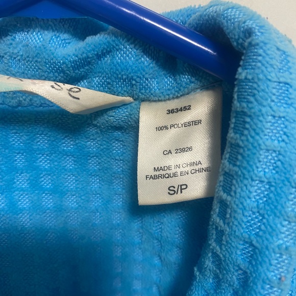 Assorted robes - Picture 5 of 11